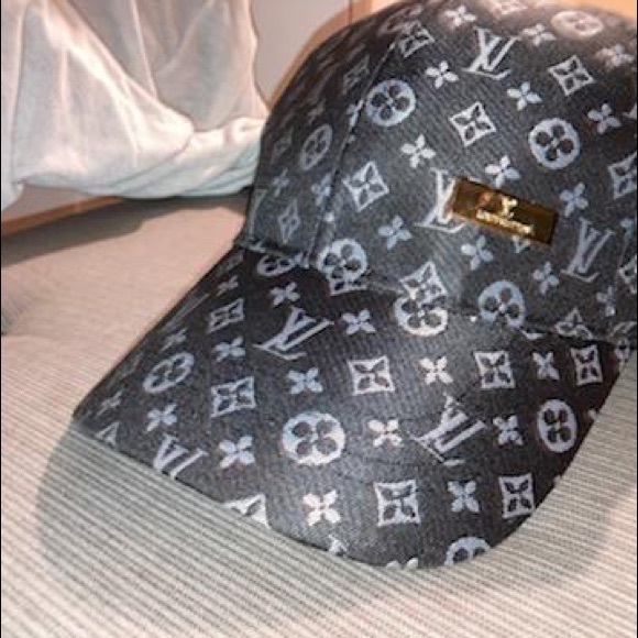 LV strap black and silver hat - Picture 3 of 7